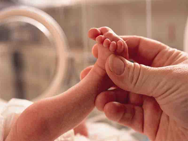 Seven essential tips for caring for your premature baby