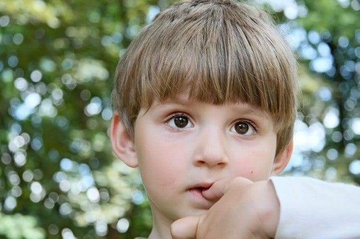 Why does my child bite his nails and how to avoid it?
