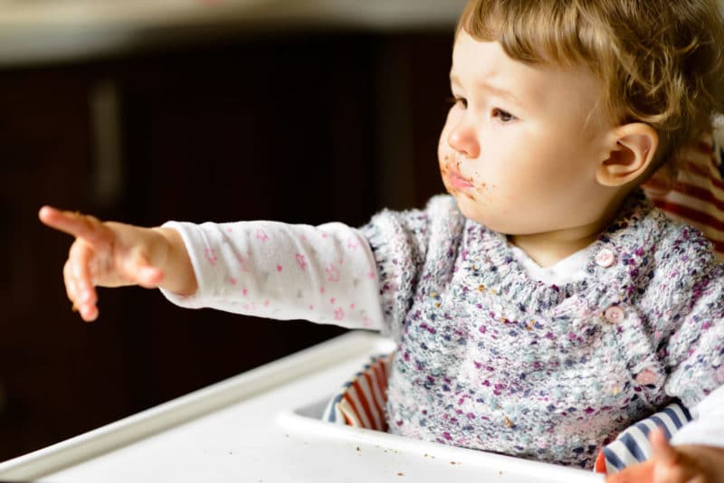 Activities that stimulate language in 1-year-old babies