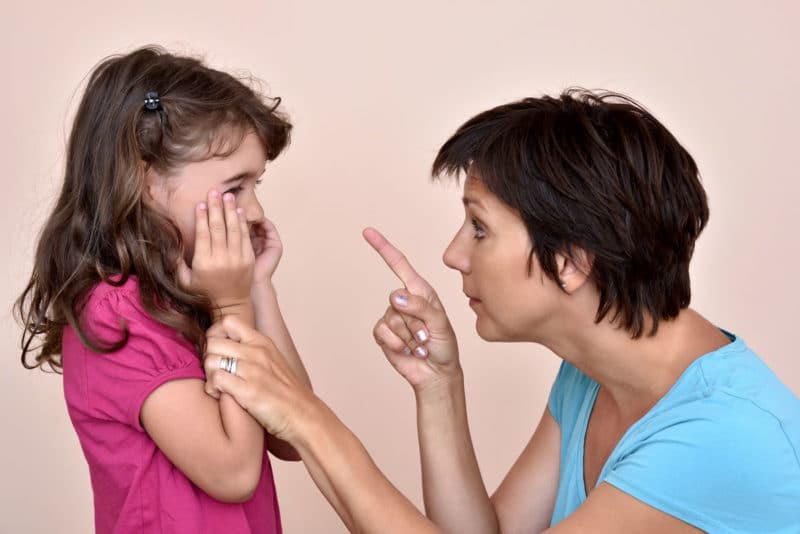 8 phrases that cause insecurity and anger in your children... don't say them!